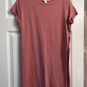 t shirt with slit size large
